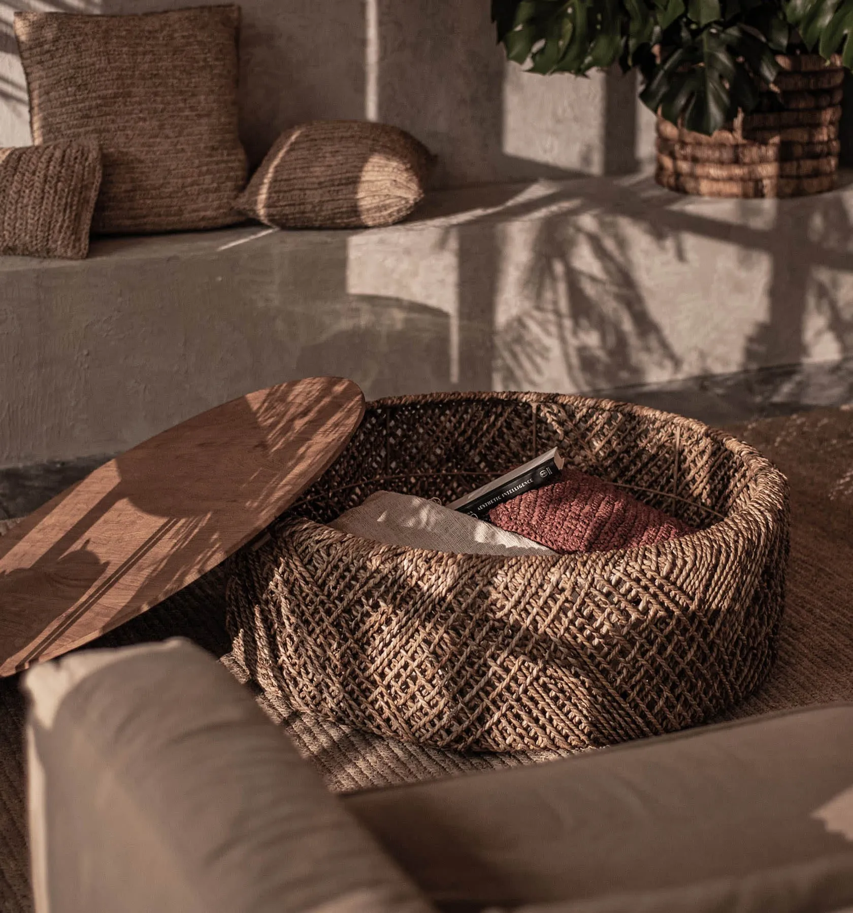 Knut Coffee Table
